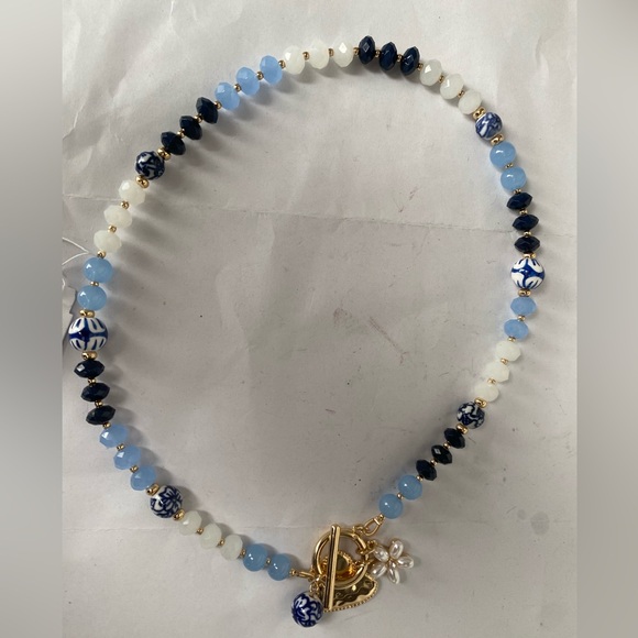 True To Form blue beaded Necklace toggle closure  16” - Picture 3 of 4